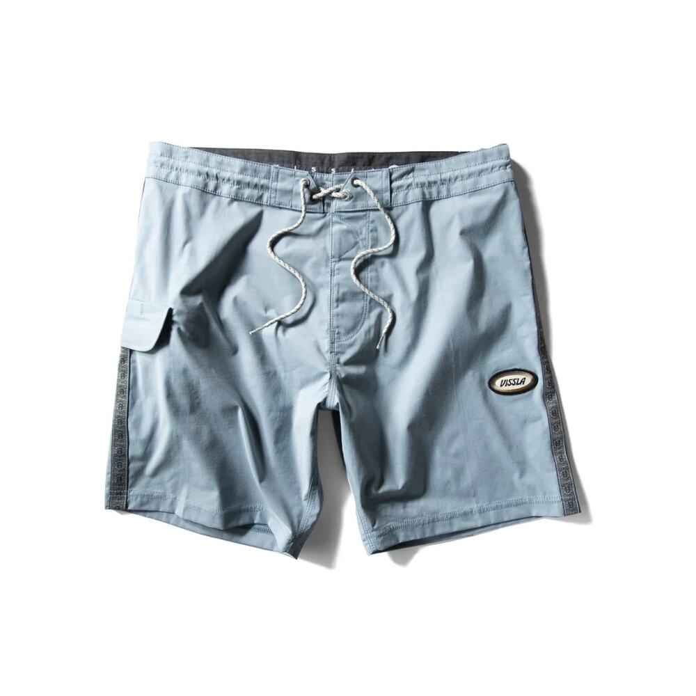 VISSLA Trip Out 17.5 Boardshorts Mens 33 Blue Surf Swim Hybrid Shorts